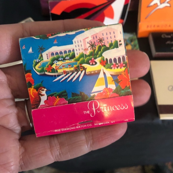 World Trade Center Vintage matches Windows on the World; Rainbow Room & more - Picture 5 of 10